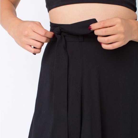 American apparel black crepe wrap skirt above knee length - Picture 2 of 5